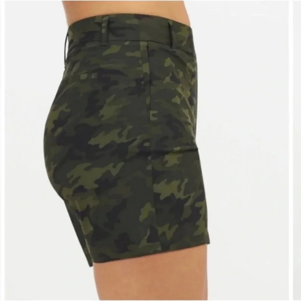SPANX Sunshine Short 6